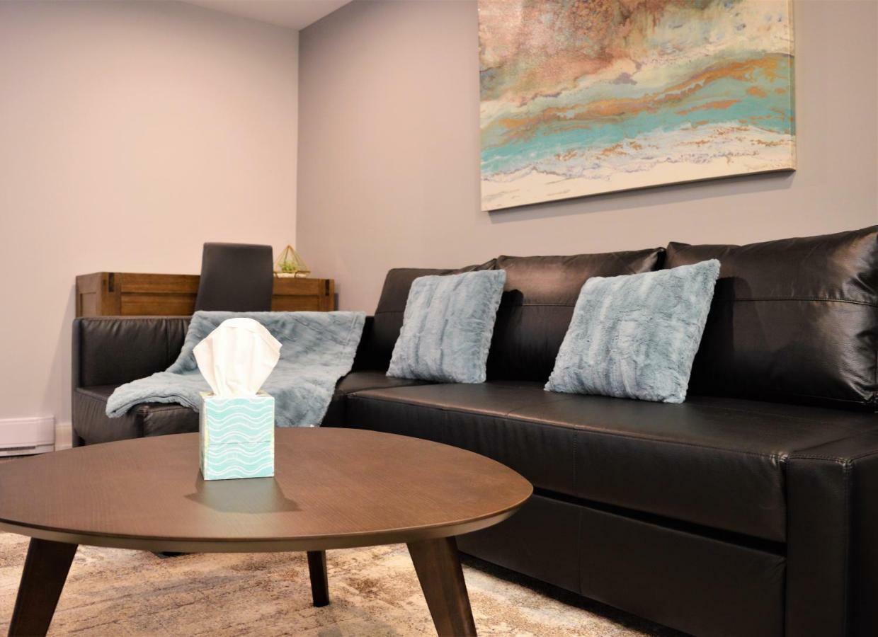 Simply Luxury Stays Ottawa Exterior photo